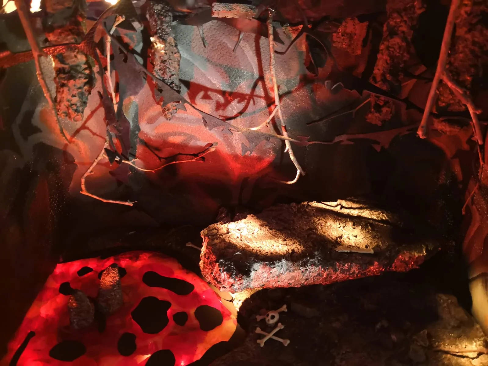 Death and Cupid: The hell set, lit red